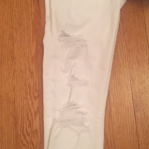 Ripped white jeans - Picture 2 of 7